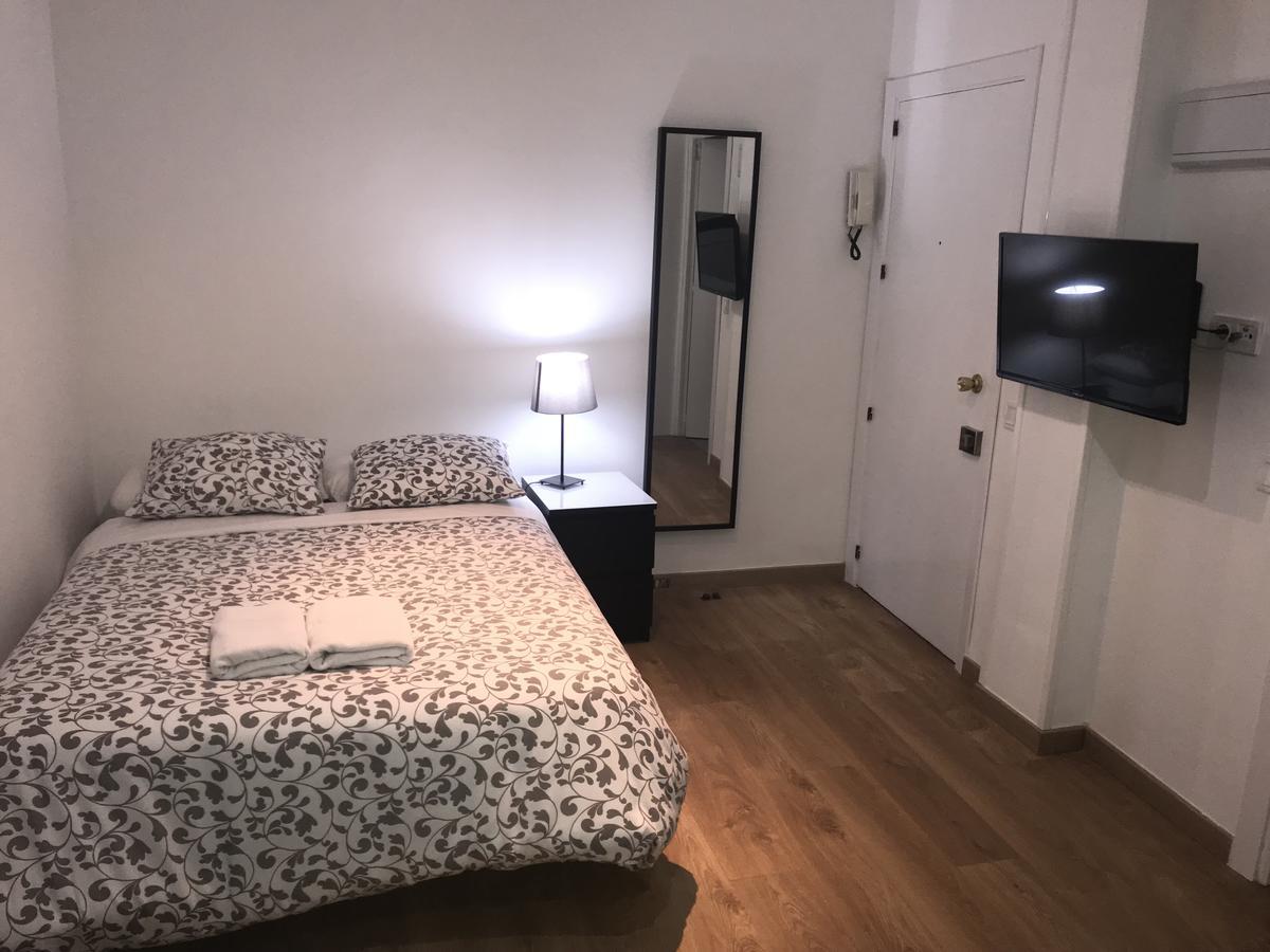 Apartamentos Arapiles Madrid Exterior photo